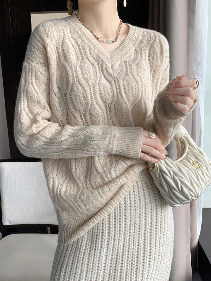 Levoire | Pull élégant en V en tricot à câble pour femmes Beige