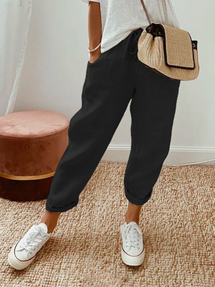 Levoire | Pantalon De Costume Pour Femmes À La Coupe Élégante Noir