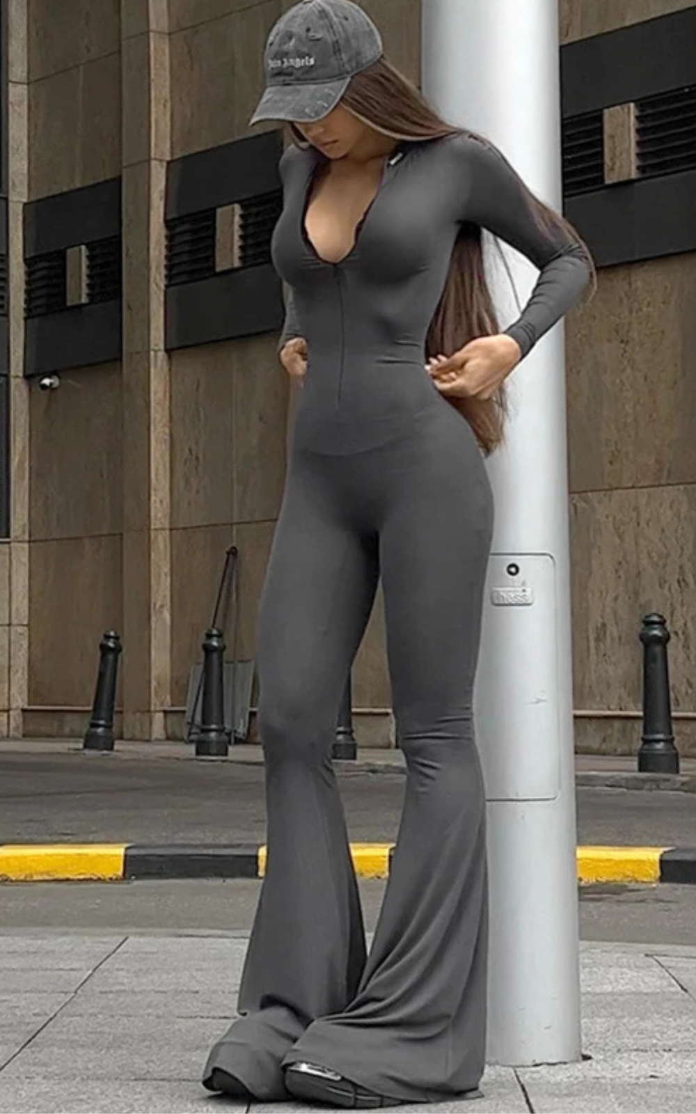 Levoire | Robe Élégante À Manches Longues Sur Mesure Pour Femmes