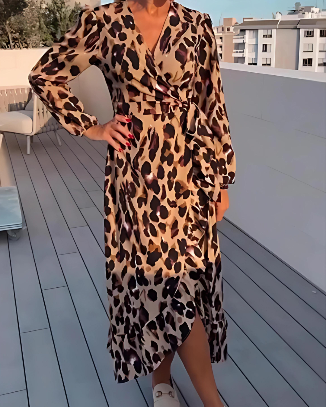Levoire | Robe col en V ajouré Braun