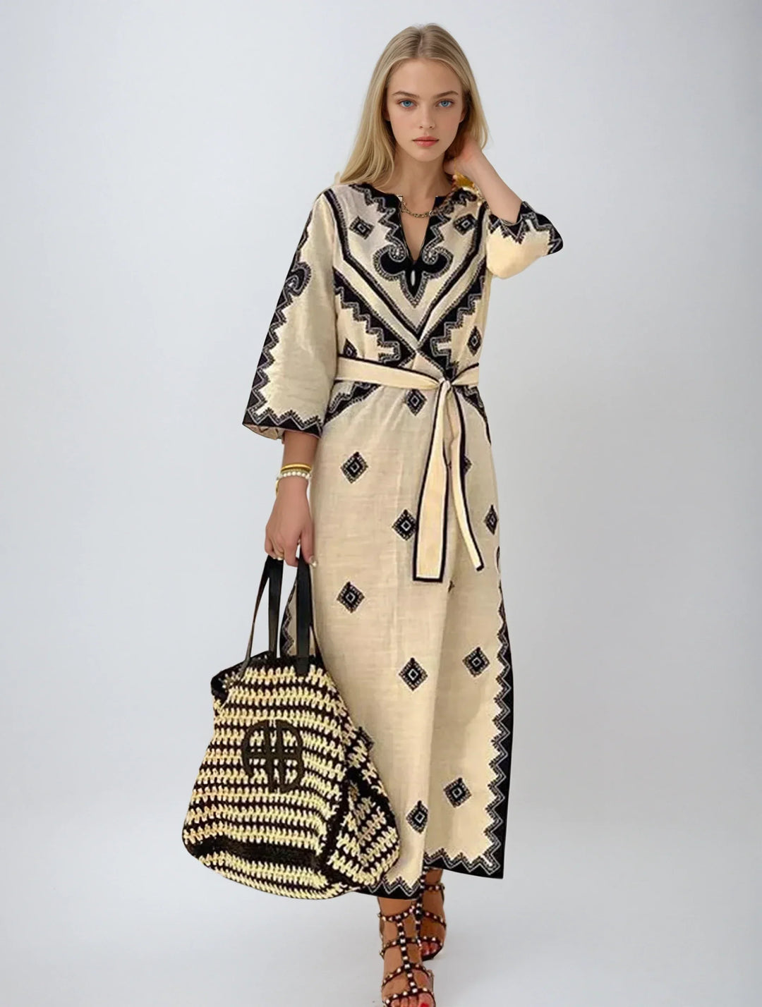Levoire | Robe Longue Femme Classique Col En V Et Manches Demi - Midi Beige
