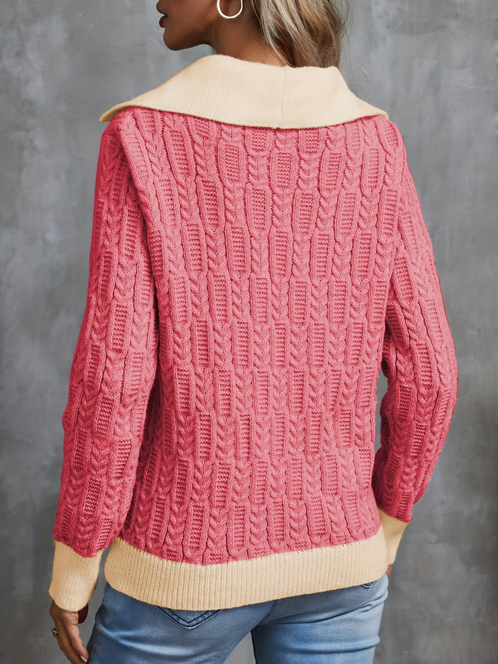 Levoire | Pull Femme Avec Des Accents De Revers Uniques