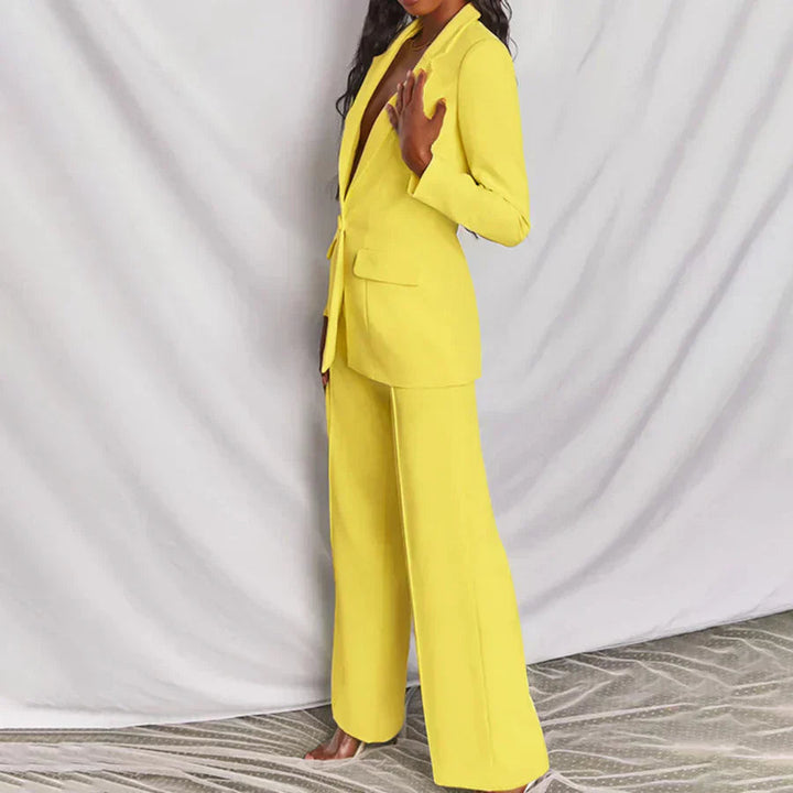 Levoire | Veste Pour Femmes Et Ensemble De Pantalons Avec Une Apparence Classique