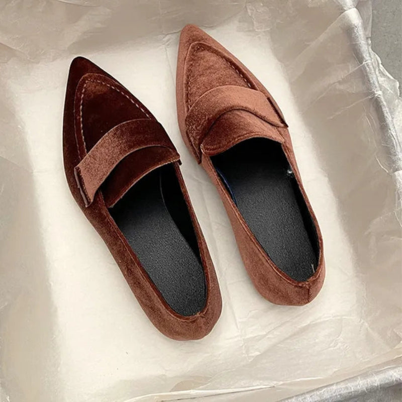 Levoire | Chic Pointy Shoes With A Good Fit Braun