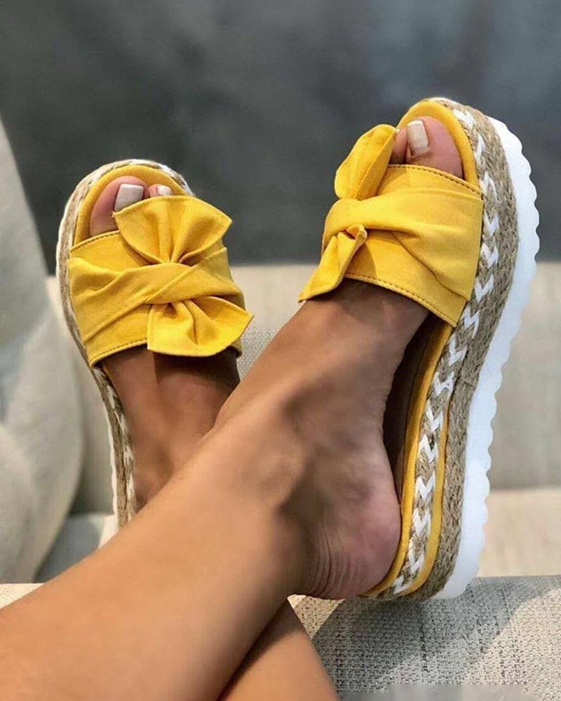 Levoire | Pantoufle Avec Une Semelle Plus Épaisse Et Un Nœud Jaune