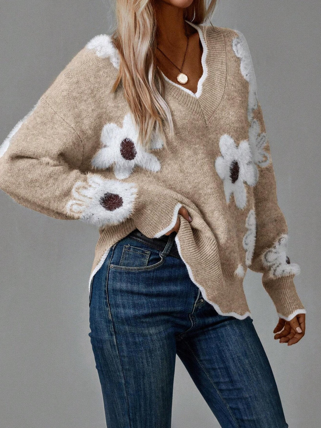 Levoire | Comfortable V Neck Floral Sweater With Long Sleeves Khaki