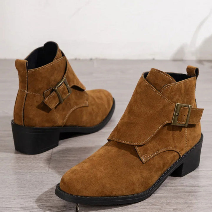 Levoire | Élégant Bottes Chunky À Talon Et À Boucle En Vin Pour Femmes