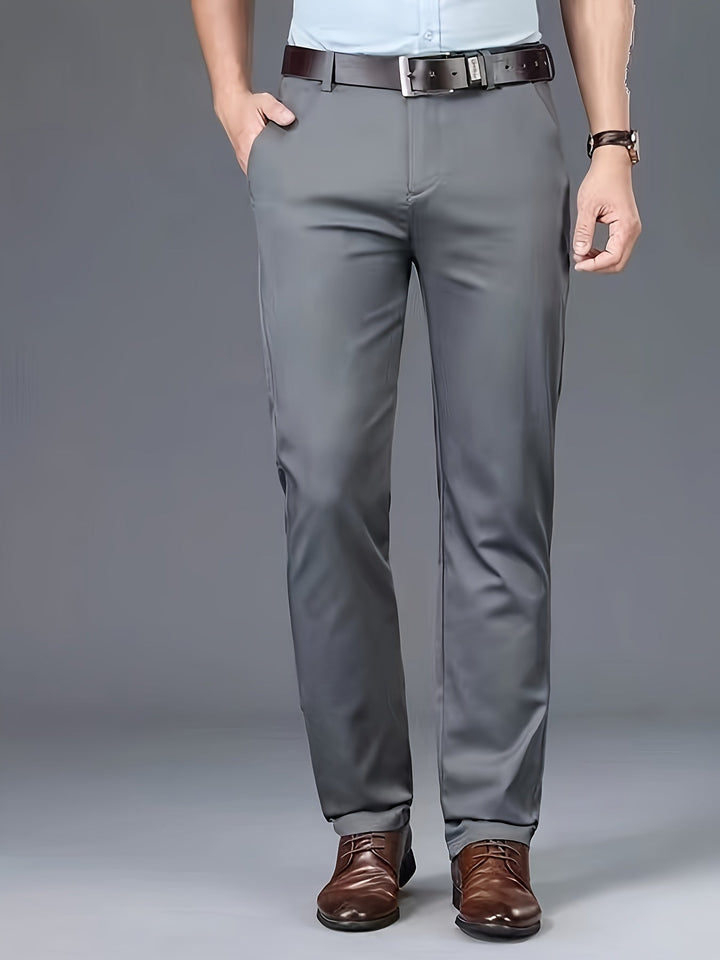 Levoire | Combinaison Élégante Pour Homme En Tissu Élastique Avec Un Design Uni gris