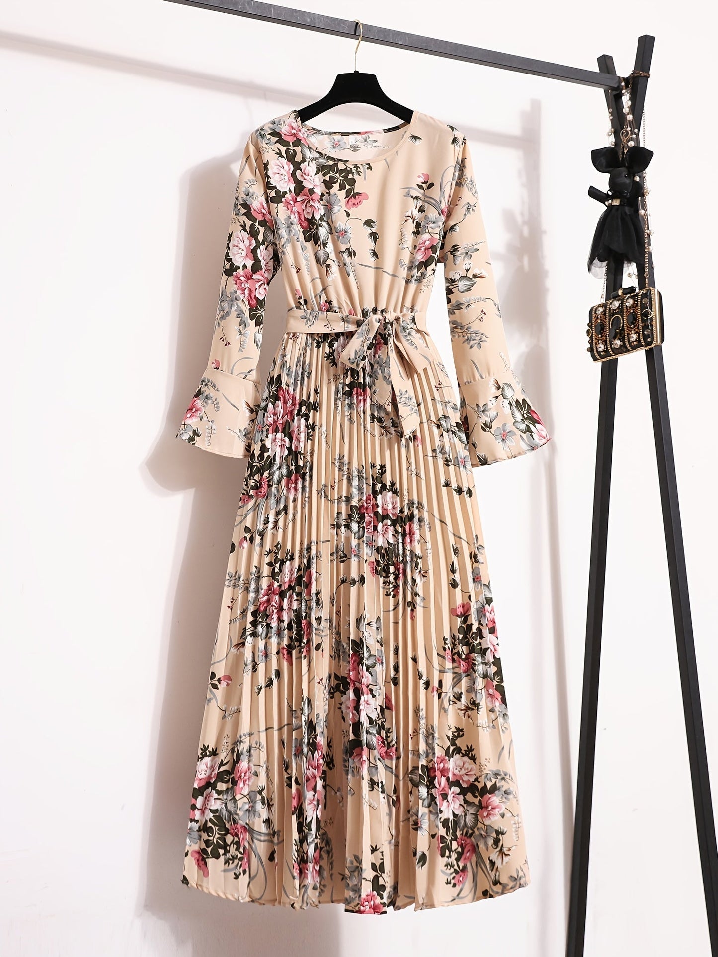 Levoire | Robe Maxi À Motifs Floraux Et À Manches Longues Abricot