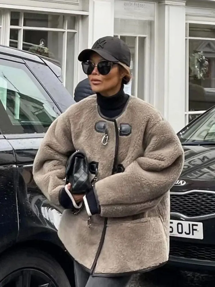 Levoire | Manteau Élégant Avec Fermeture À Crochets
