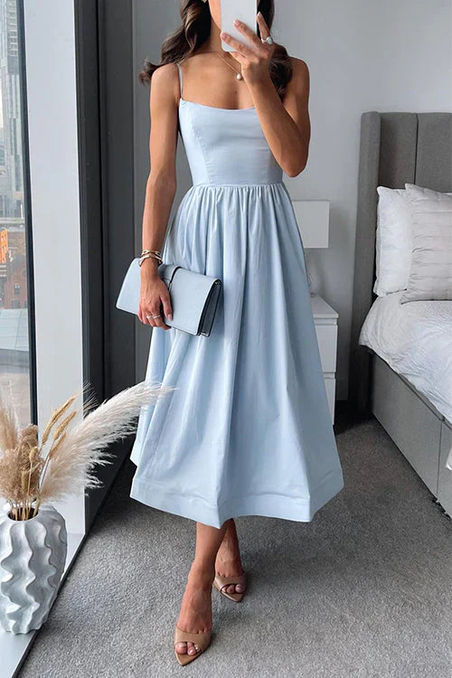 Levoire | Robe midi cintrée à bretelles spaghetti Bleu clair