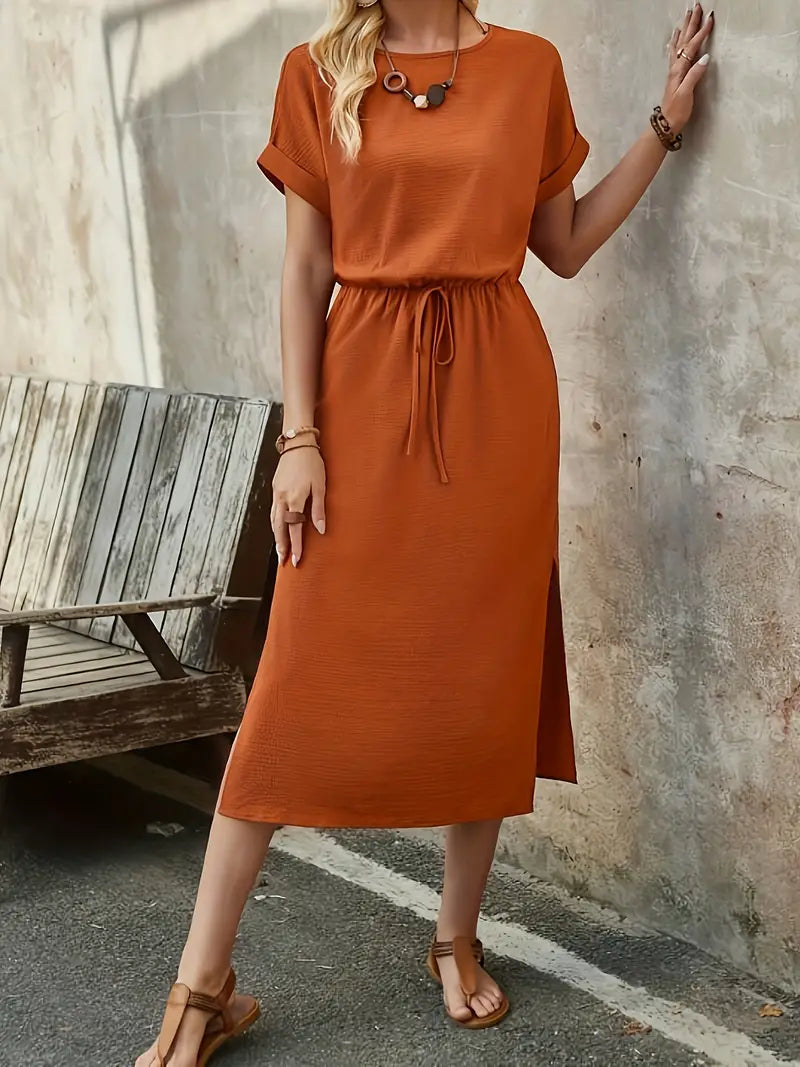 Levoire | Élégante Robe Cintrée Avec Col Rond