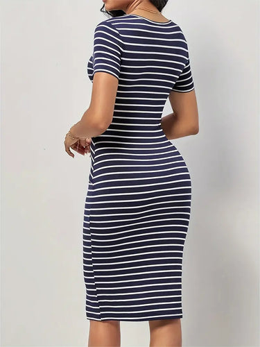 Levoire | Robe À Manches Courtes Avec Imprimé Rayé