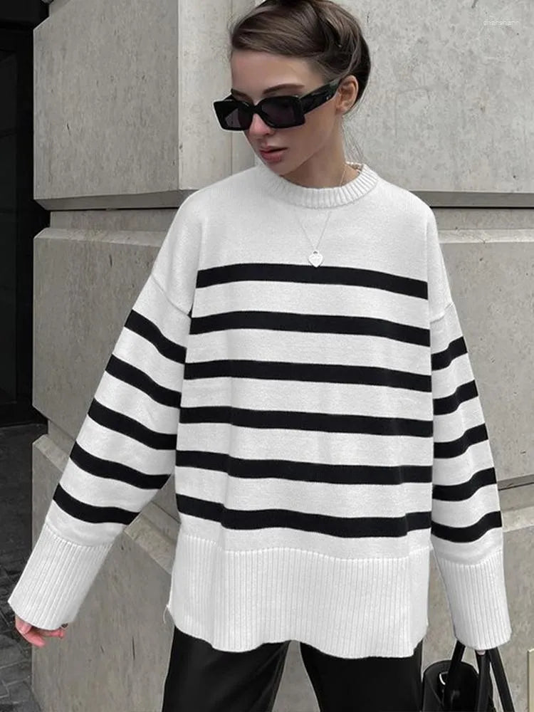 Levoire | Élégant Pull Rayé Parisien