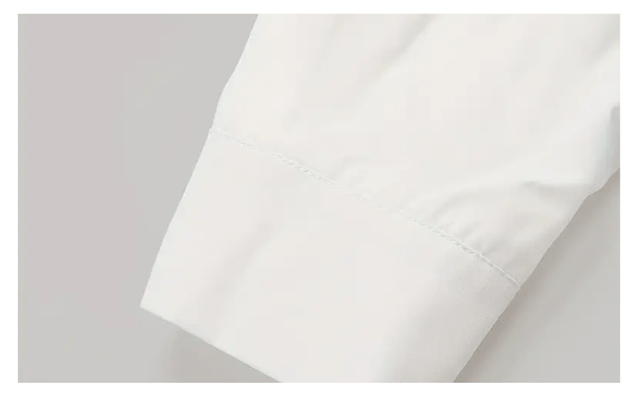 Levoire | T-shirt en dentelle blanche pour femme à forme irrégulière