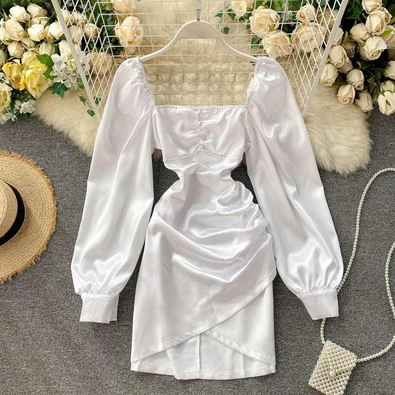 Levoire | Robe ajustée à col carré rétro avec couverture Blanc
