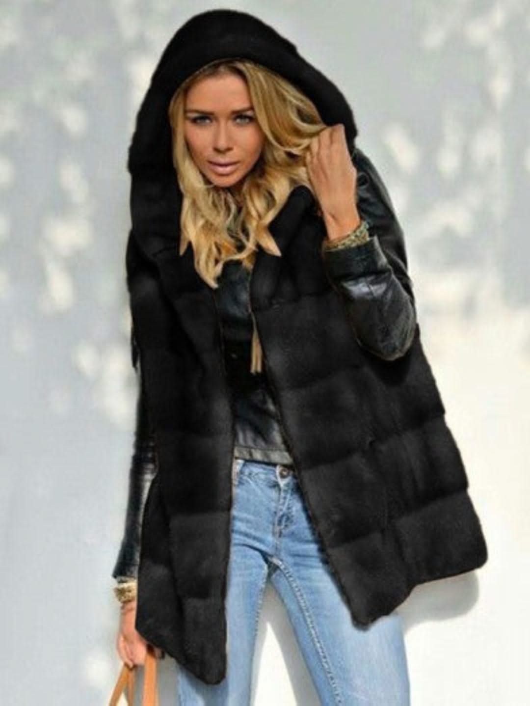 Levoire | Long Faux Fur Hoodie For Women Noir