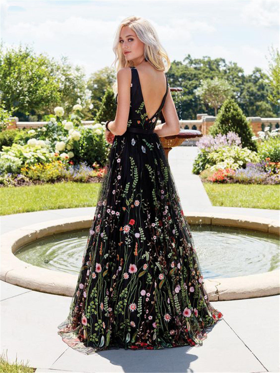 Levoire | Magnifique robe sans manches brodée