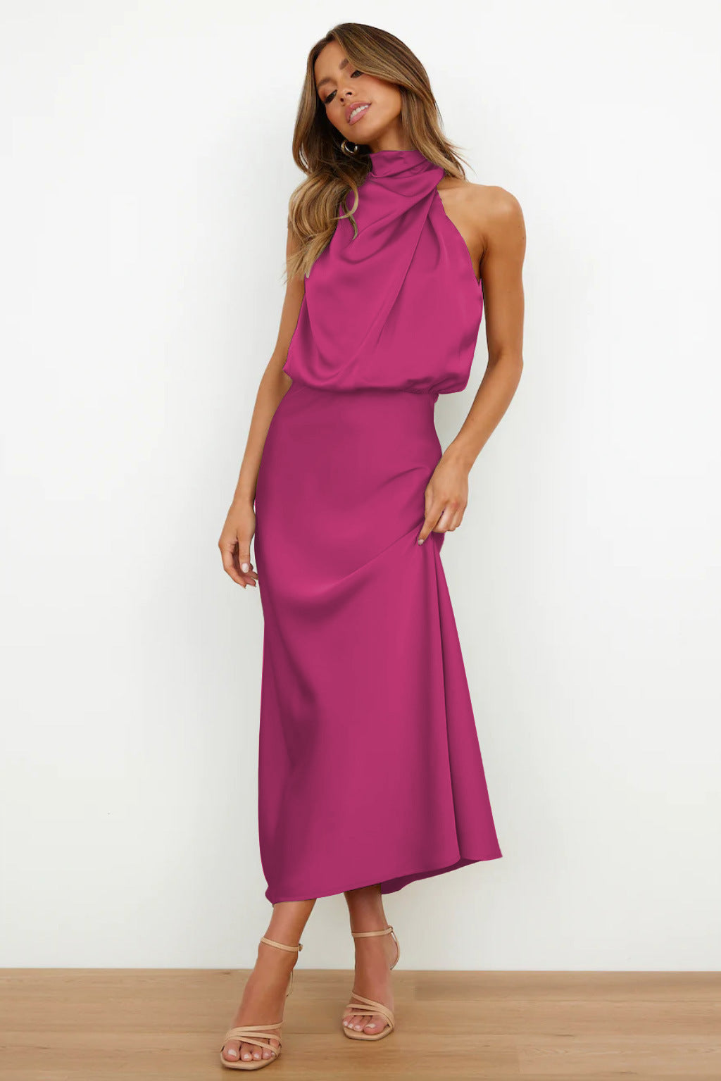 Levoire | Robe longue en satin avec décolleté américain Rosa