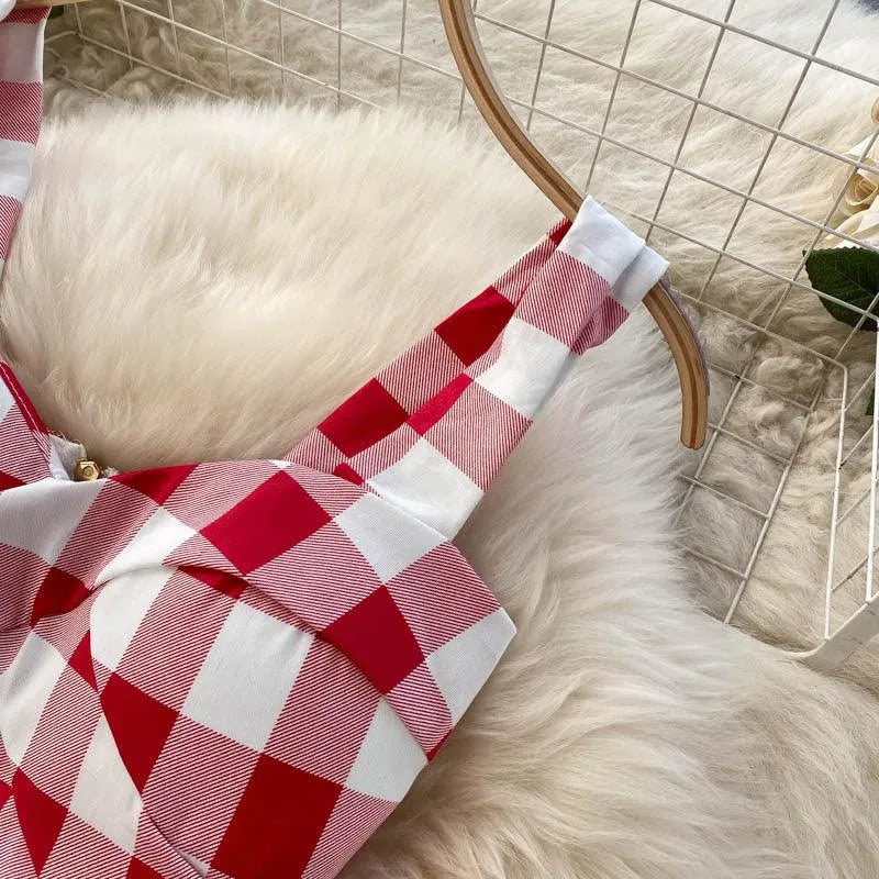 Levoire | Ensemble à deux pièces avec un mini ourlet à couper haut, style sac.