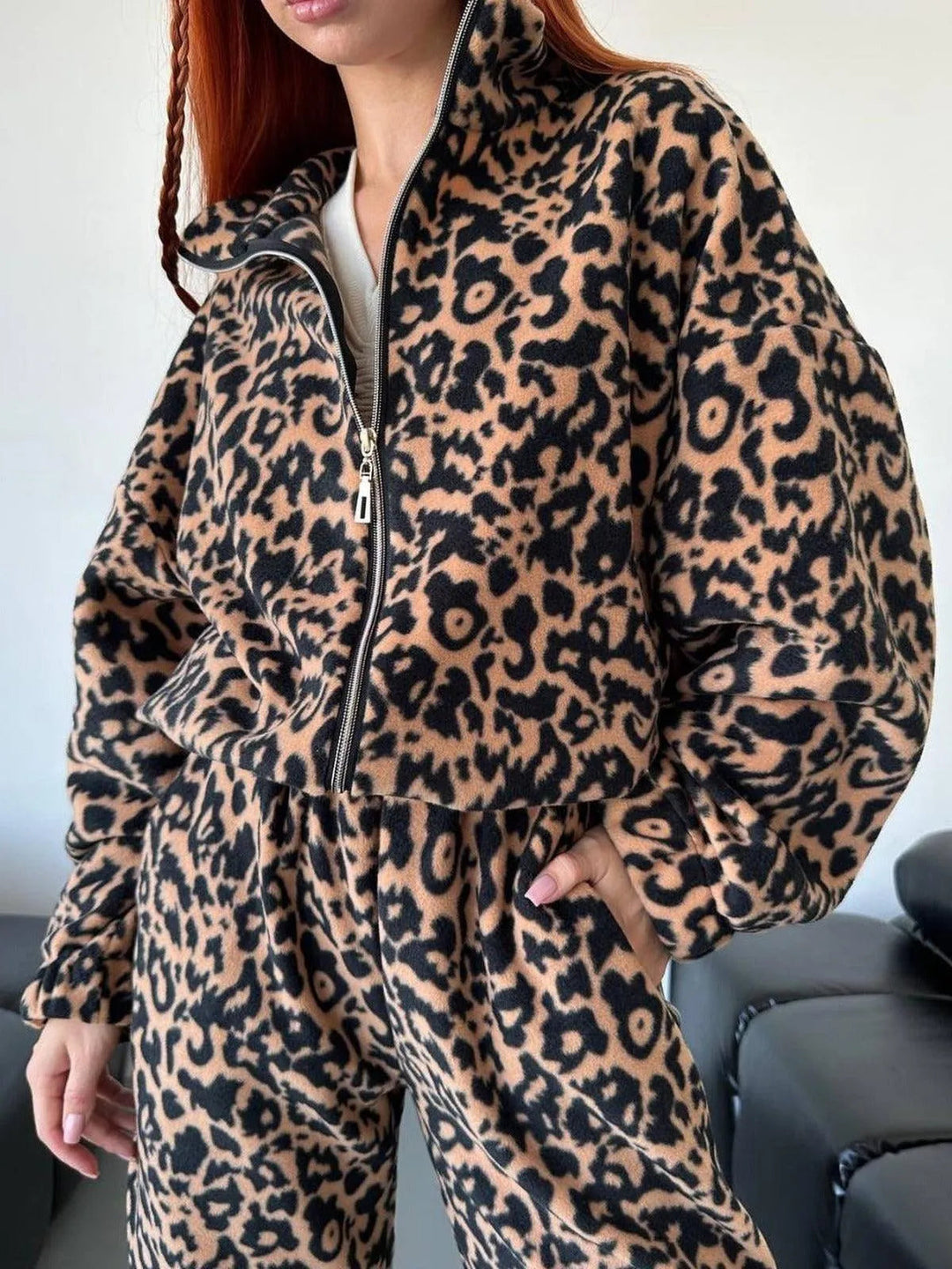 Levoire | Pull à fermeture éclair parfait et pantalon à motif léopard