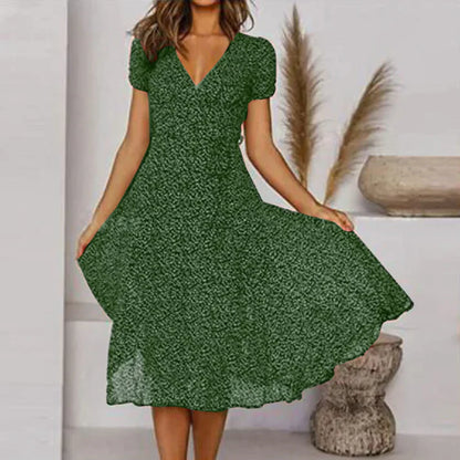 Levoire | A -Lignes-Robe Avec Décolleté En V Et Ourlet Flottant Vert