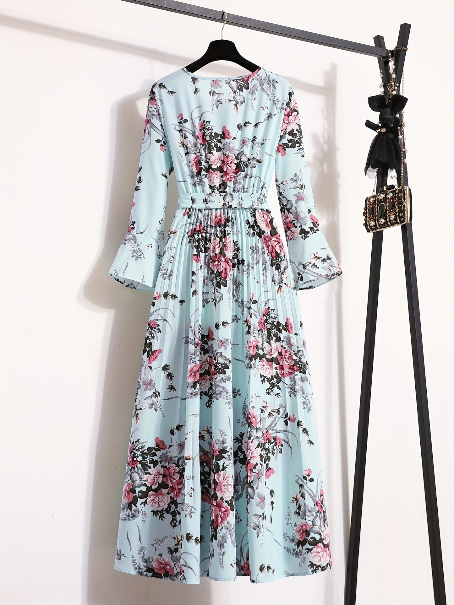 Levoire | Robe Maxi À Motifs Floraux Et À Manches Longues