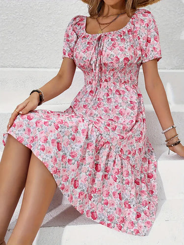 Levoire | Robe De Vacances Avec Imprimé Floral, Détail De Nœud À L'Avant Et Décolleté Carré
