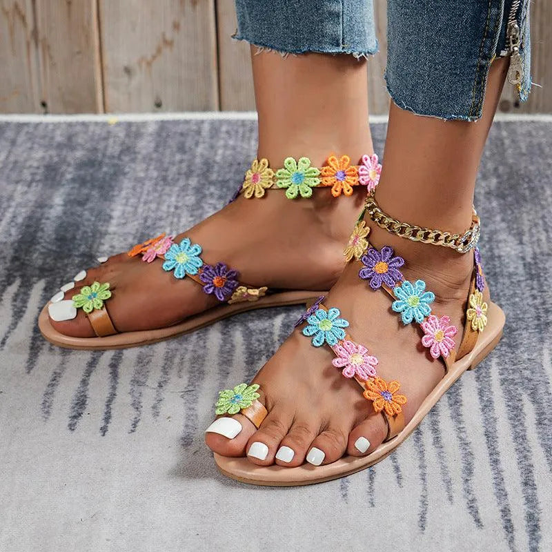 Levoire | Sandales pour femmes dans des couleurs appropriées avec une bride à orteils plate