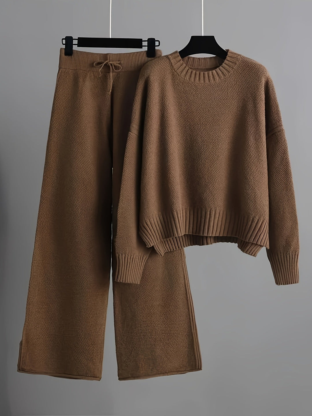 Levoire | Ensemble de tricot confortable Braun (Seulement 4 unités restantes)