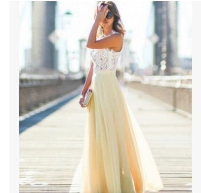 Robes maxi pour femmes avec un haut en dentelle florale et une jupe fluide Levoire