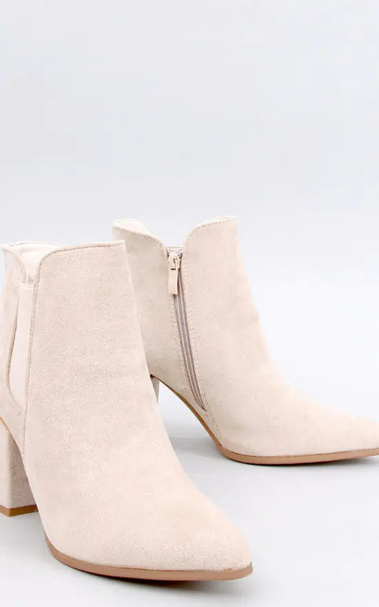 Levoire | Bottes À Talons Beiges Pour Des Jours Stylish