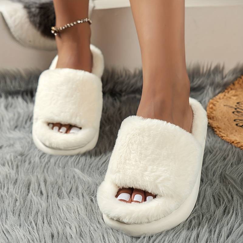 Levoire | Chaussons avec Confort Douillet et Matériau Moelleux pour Femmes Blanc