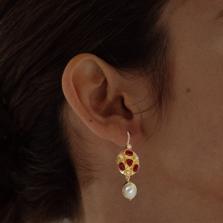 Levoire | Décorations En Pierres Précieuses Rouges Boucles D'Oreilles Dorées En Forme De Goutte