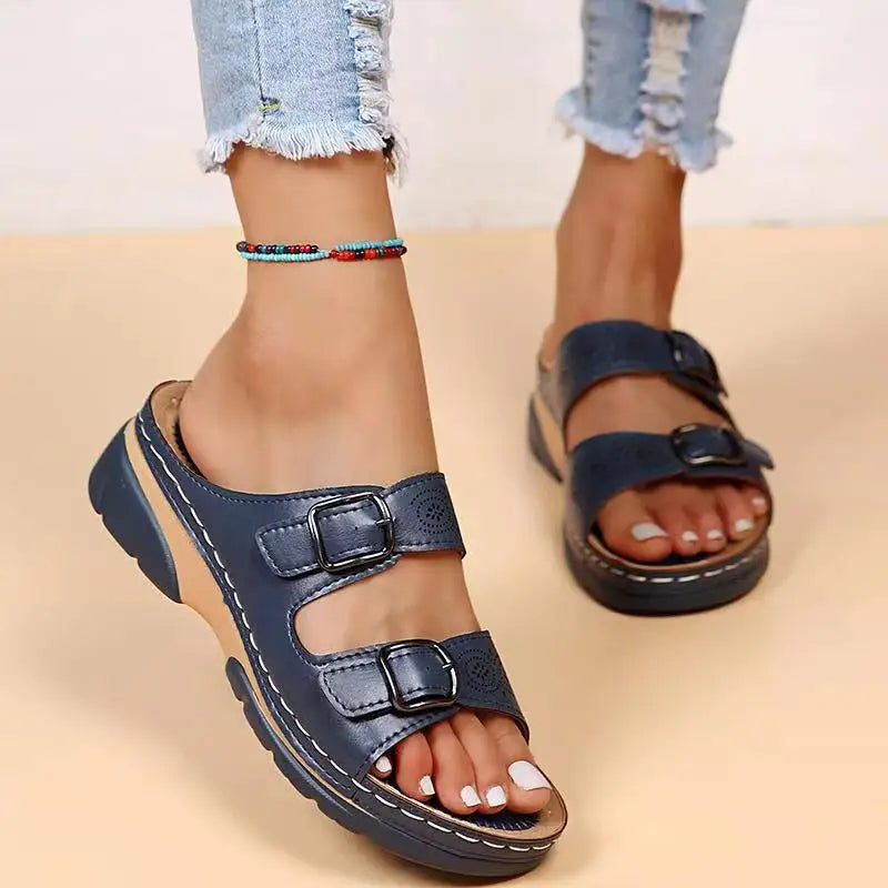 Levoire | Sandales à talon compensé avec double boucle Bleu