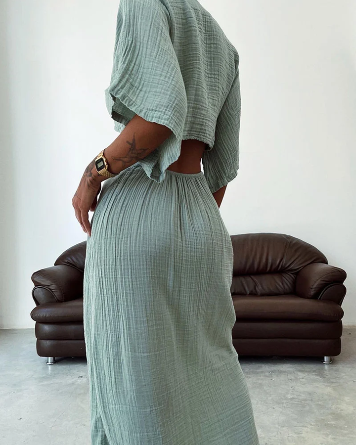 Levoire | Magnifique robe en avec taille ouverte et lacets