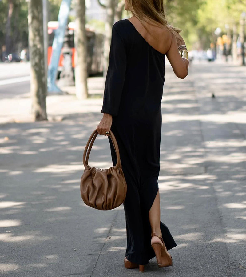 Levoire | Robe à épaules libres Diagonal Shoulder Solid Colour