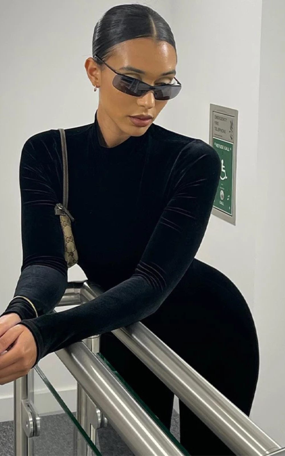 Levoire | Velours Femmes Sculptant Et Élégance Moderne