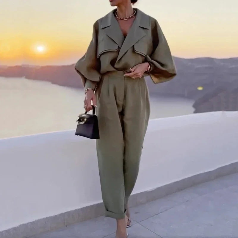 Levoire | Veste Bleue Pour Femmes À Manches Longues Et Pantalons Longs, Revers À La Mode