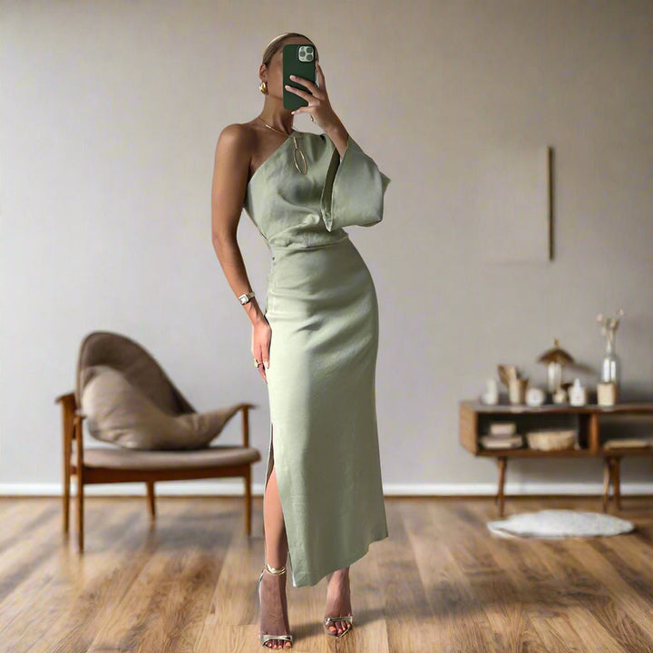 Levoire | Robe Midi Avec Manches Longues Et Design D'Épaule Asymétrique