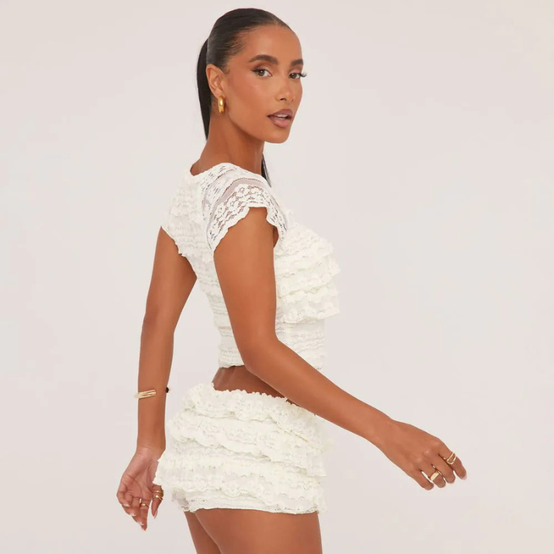 Levoire | Ensemble Femme en Dentelle Co Ord Avec Volants Ensemble Élégant pour Femmes