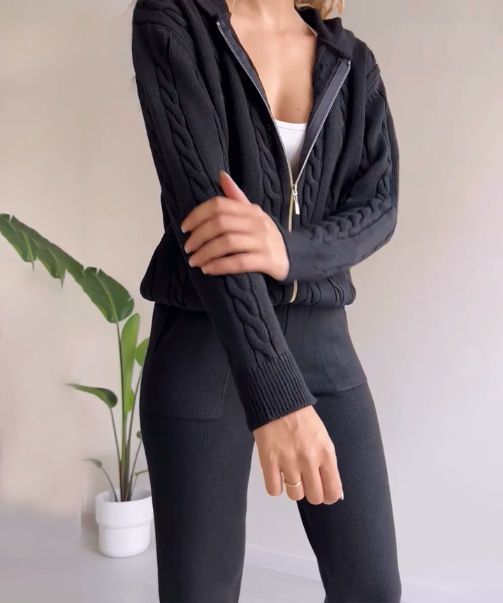 Levoire | Femmes Ensemble Pull Torsadé Et Gilet Dans Un Style Moderne