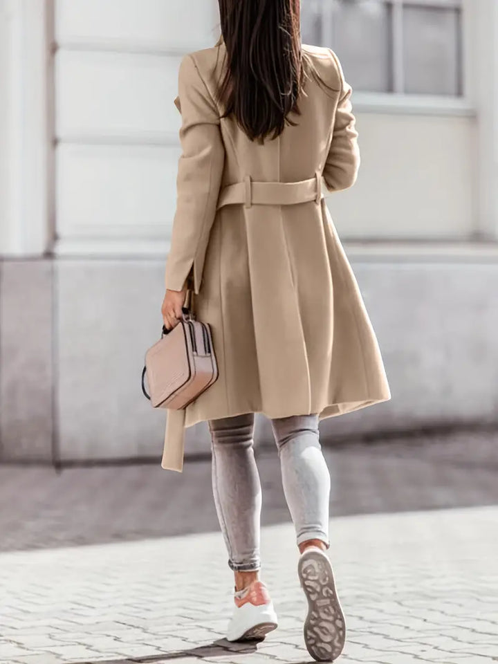 Levoire | Veste Féminine Stylée Avec Boutons Parfaite Pour Le Confort Quotidien