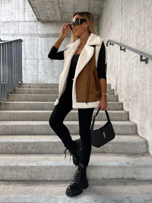 Manteau en laine sans manches