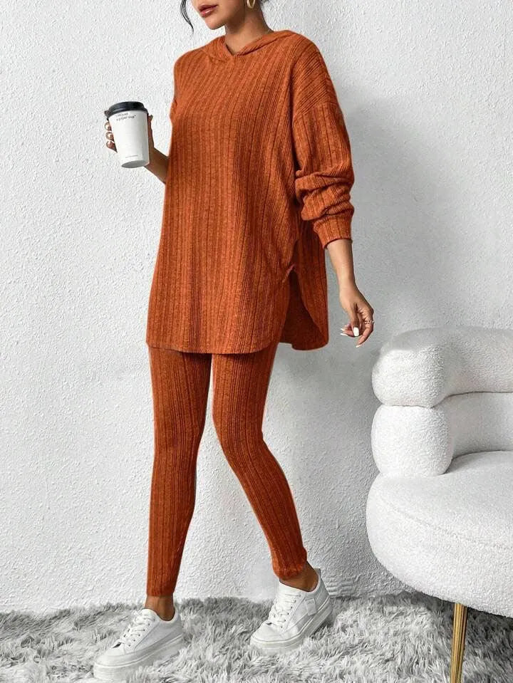 Levoire | Ensemble à manches longues pour femmes avec un haut à capuche à coupe ample en rayures unies Orange