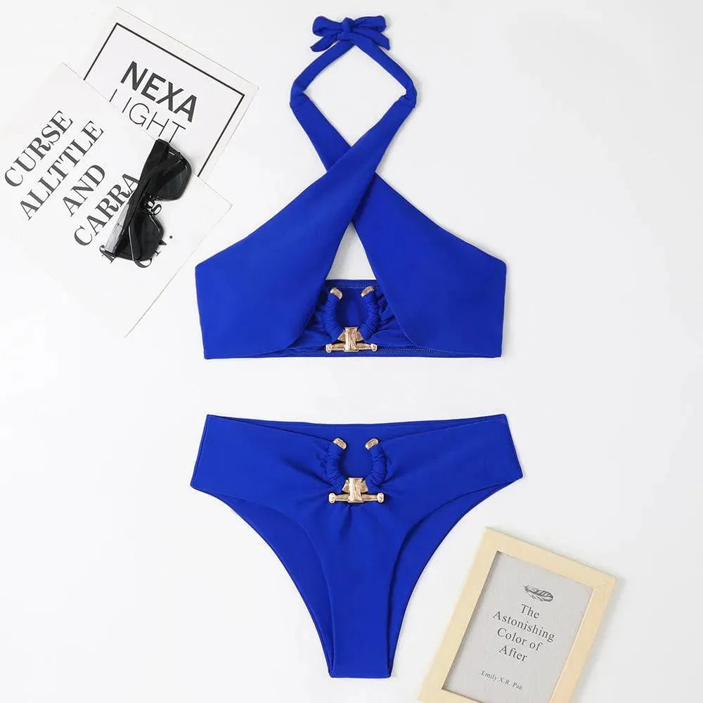 Levoire | Bikini avec un décolleté entrecroisé et des découpes hautes de design pour femmes Bleu