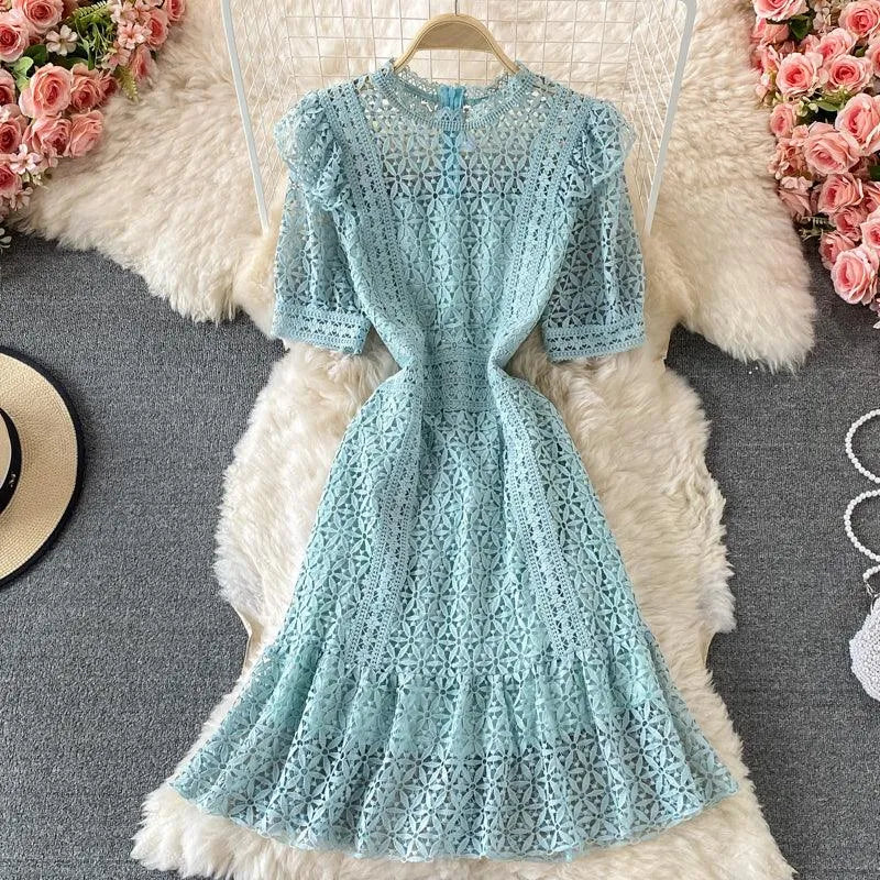 Levoire | robe courte avec col montant Bleu ciel