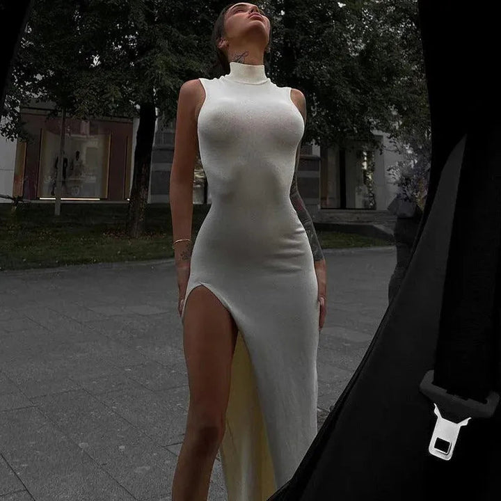 Levoire | Robe midi slim fit à encolure ronde et fente pour femmes