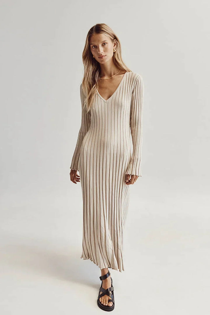 Levoire | Robe Midi Tricot Avec Décolleté En V Et Manches Stein