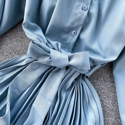 Levoire | Robe ajustée avec col montant